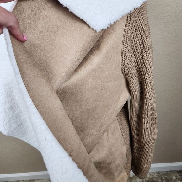 Sienna Sage Opened Faux Fur Sweater Size 2X (CL) - Picture 3 of 7